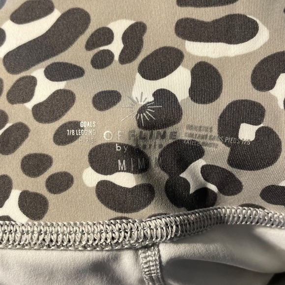 Aerie OFFLINE NWOT Goals High Waisted Leopard Leggings Size M - Picture 10 of 10